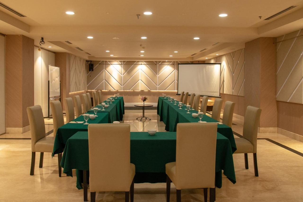Orchardz Hotel Industri Jakarta Kemayoran Eksteriør bilde