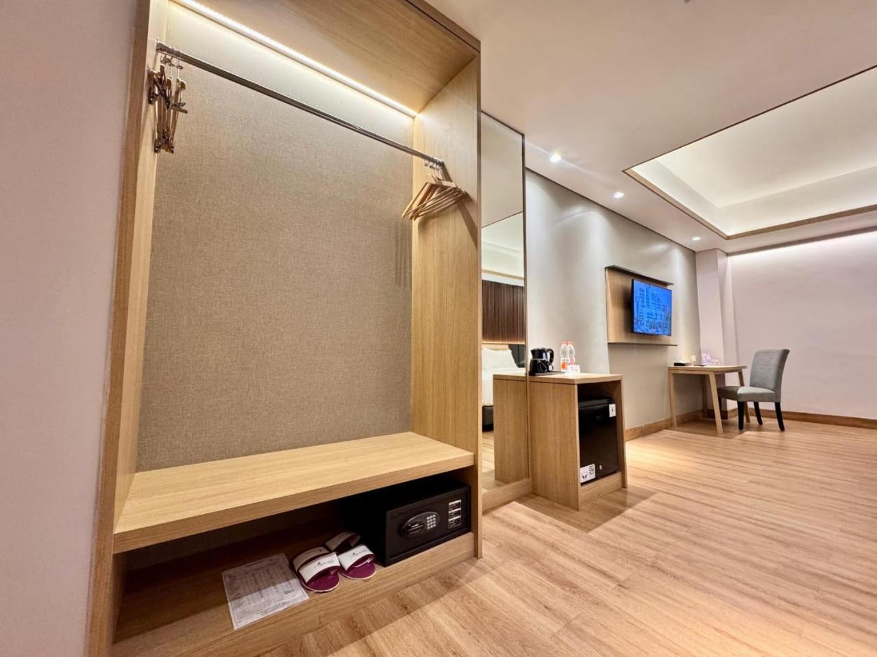 Orchardz Hotel Industri Jakarta Kemayoran Eksteriør bilde