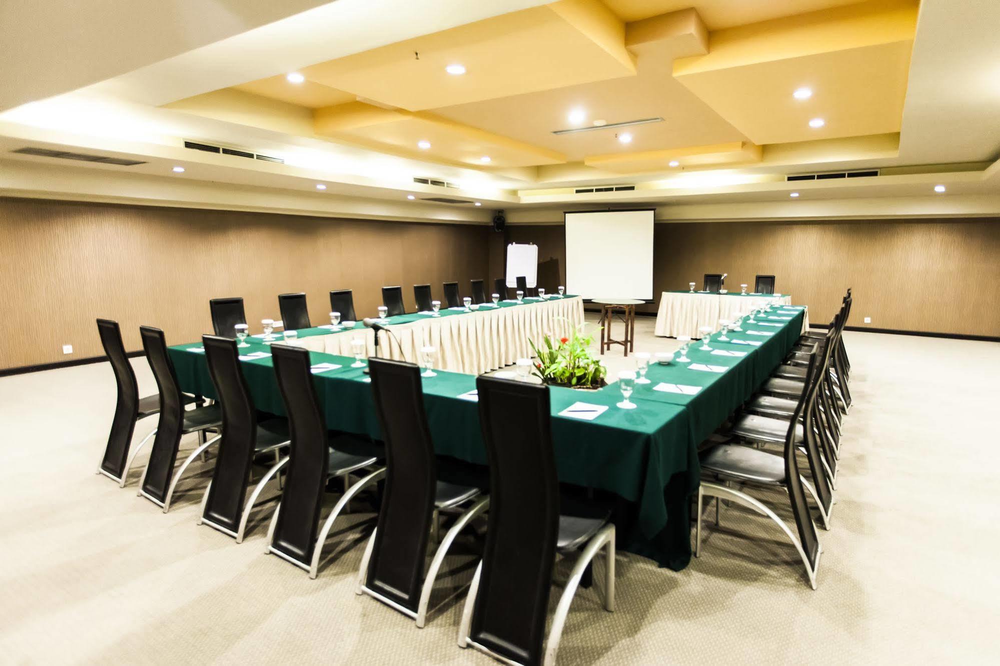 Orchardz Hotel Industri Jakarta Kemayoran Eksteriør bilde